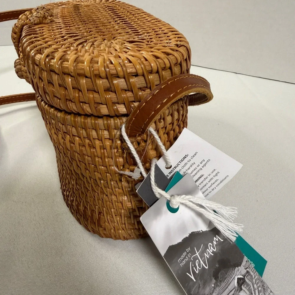 N/A handcrafted rattan
